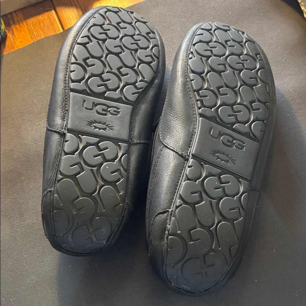 Ugg Men's Black Leather Loafers